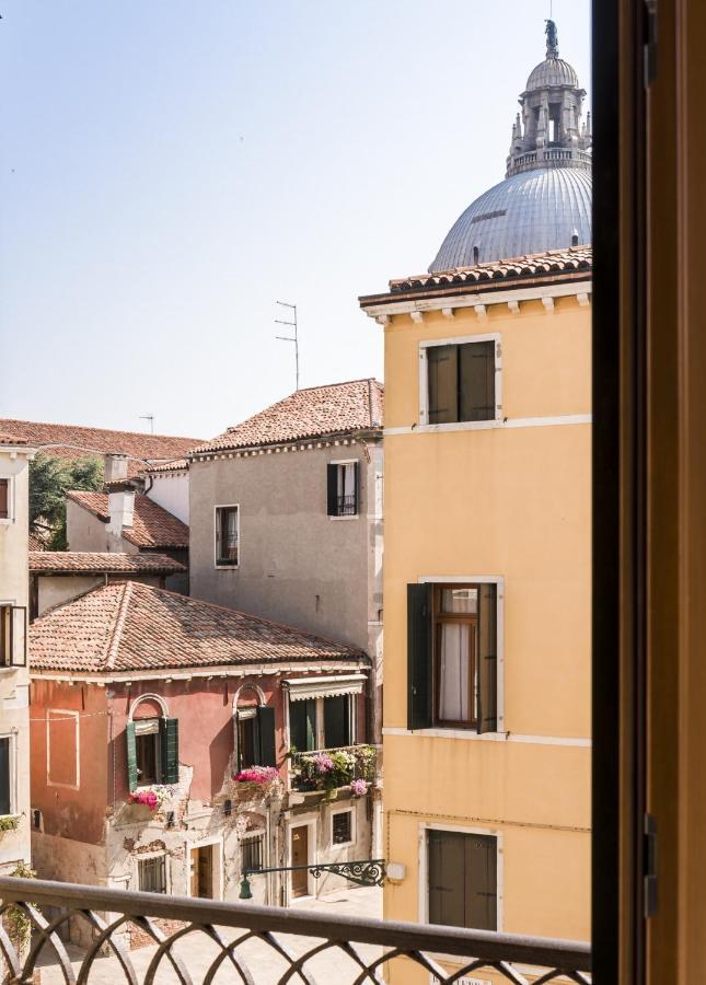 Accademia Charm Apartments By Wonderful Italy เวนิส ภายนอก รูปภาพ