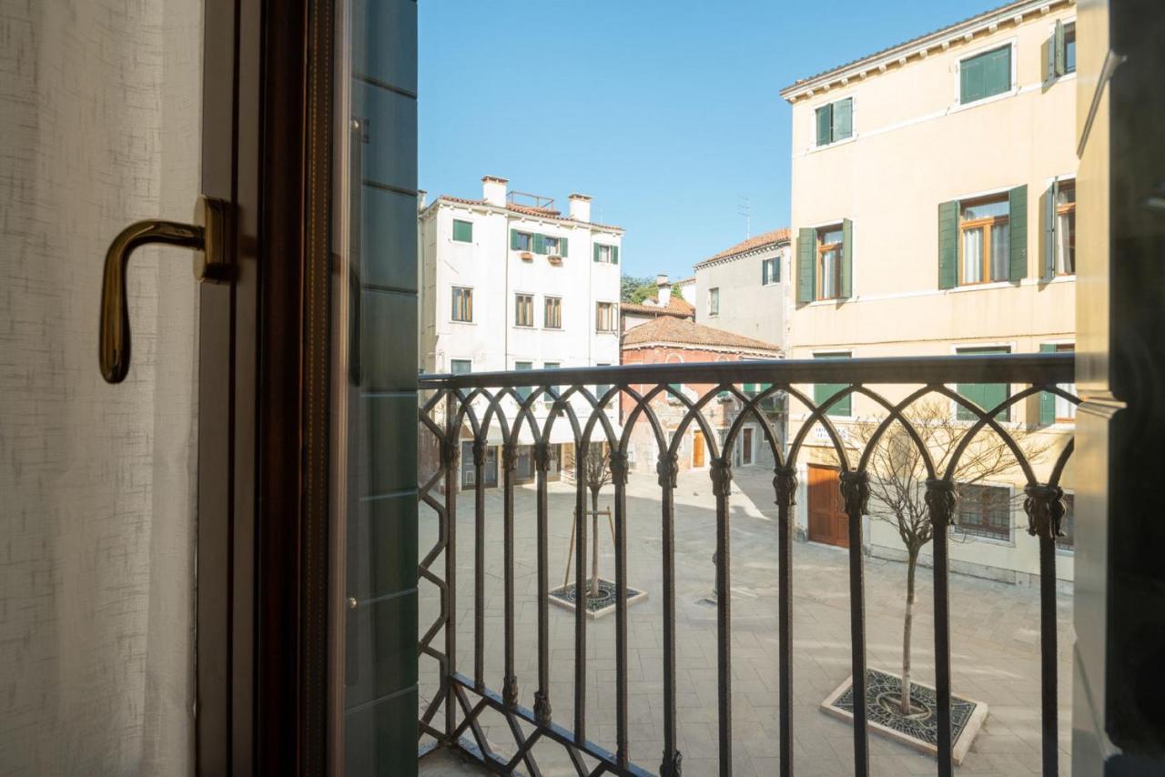 Accademia Charm Apartments By Wonderful Italy เวนิส ภายนอก รูปภาพ