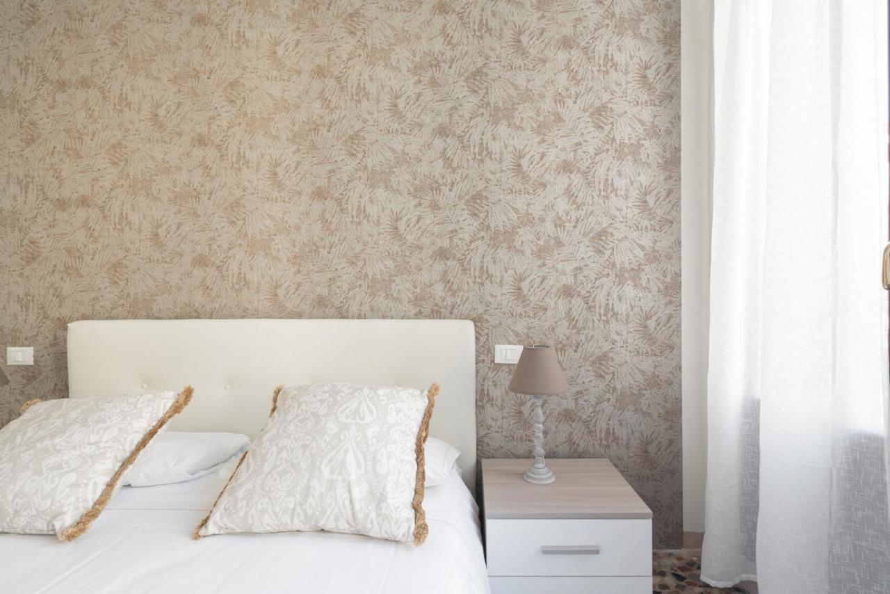 Accademia Charm Apartments By Wonderful Italy เวนิส ภายนอก รูปภาพ