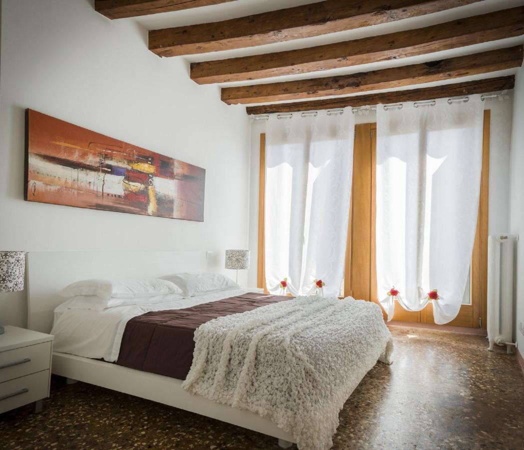 Accademia Charm Apartments By Wonderful Italy เวนิส ภายนอก รูปภาพ