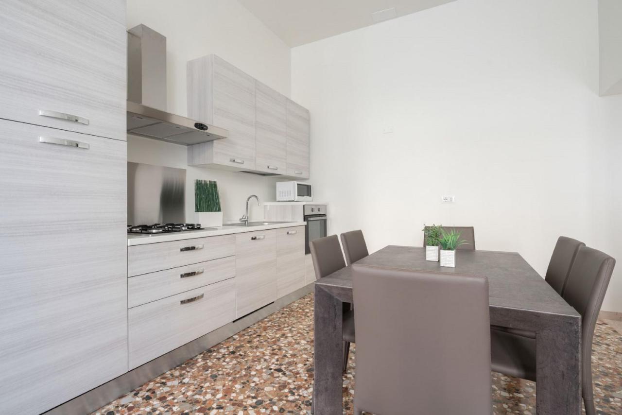Accademia Charm Apartments By Wonderful Italy เวนิส ภายนอก รูปภาพ