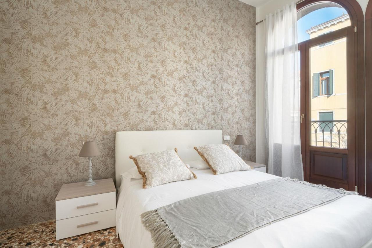 Accademia Charm Apartments By Wonderful Italy เวนิส ภายนอก รูปภาพ