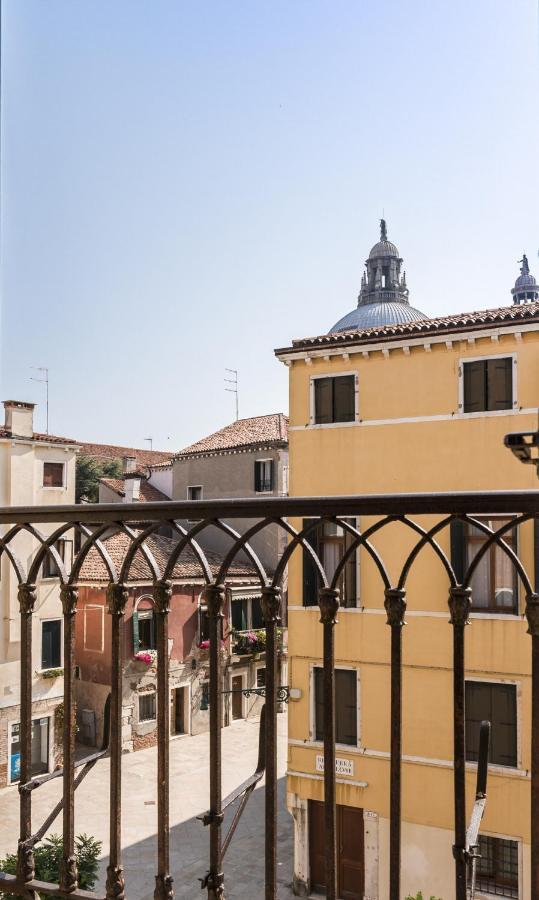Accademia Charm Apartments By Wonderful Italy เวนิส ภายนอก รูปภาพ