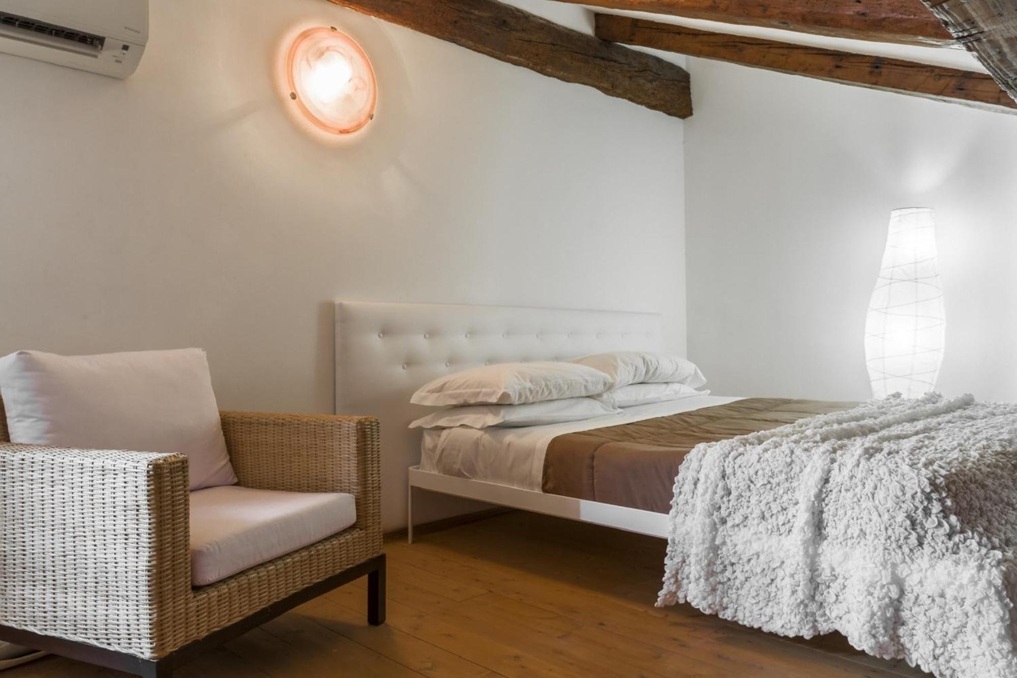 Accademia Charm Apartments By Wonderful Italy เวนิส ภายนอก รูปภาพ