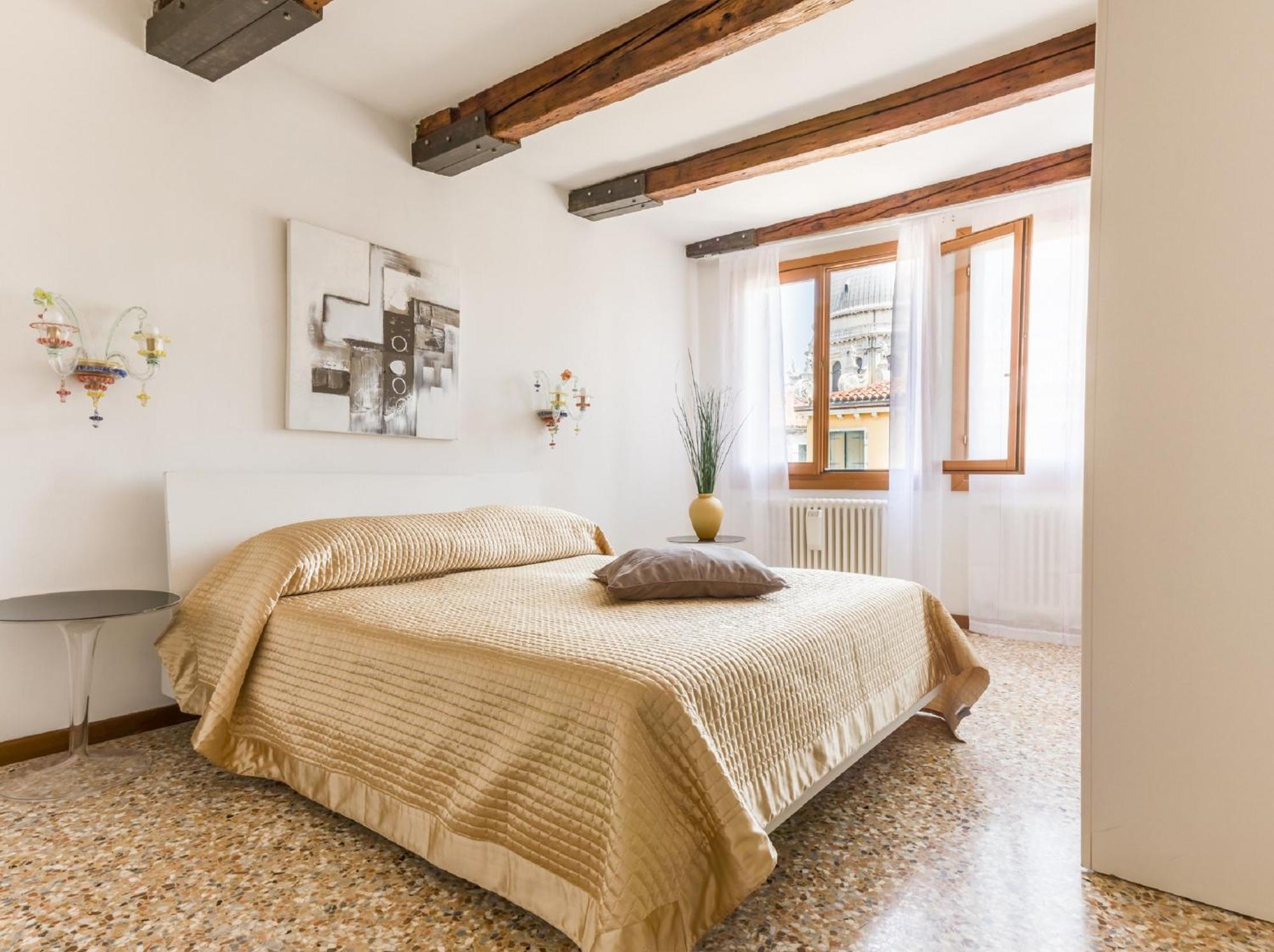 Accademia Charm Apartments By Wonderful Italy เวนิส ภายนอก รูปภาพ